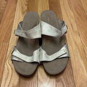 AETREX-8 Distressed‎ Gold Adjustable Strap Wedge Sandal - size 9-9.5